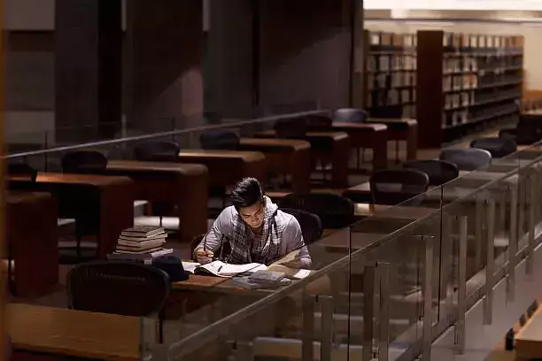 Student in library